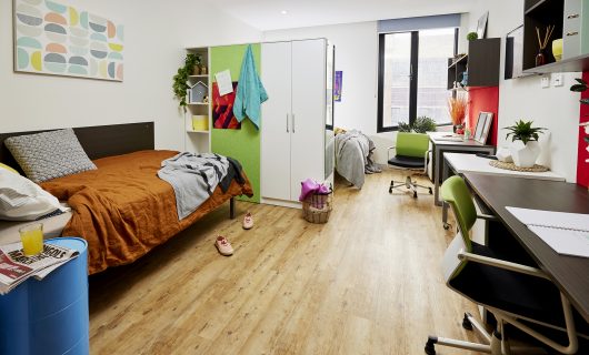 Large Twin King
Single Bed Apartment