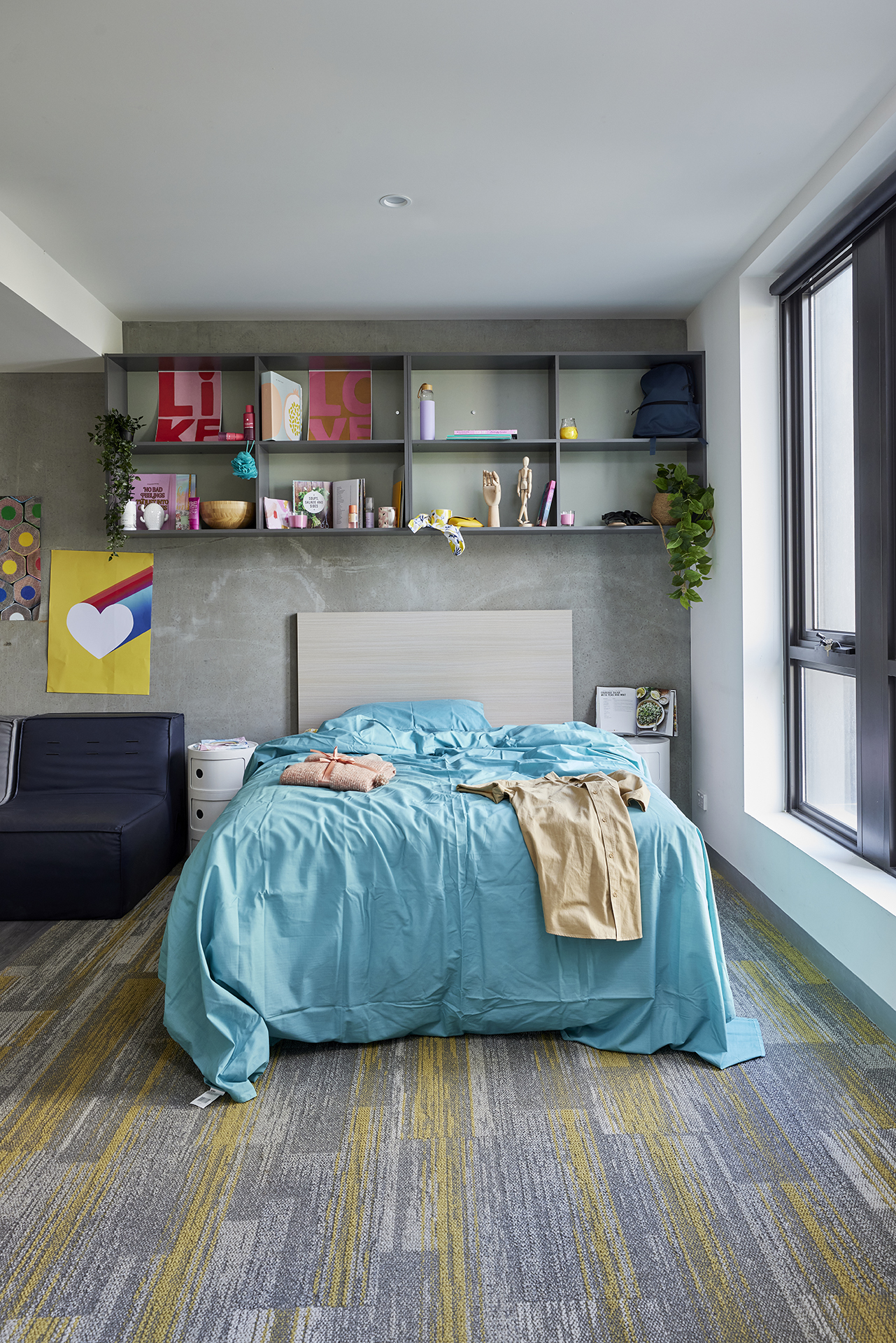 LOTS OF AMENITIES. UNDER JUST ONE ROOF.<br />