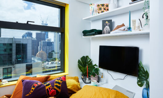 6 Bedroom Apartment