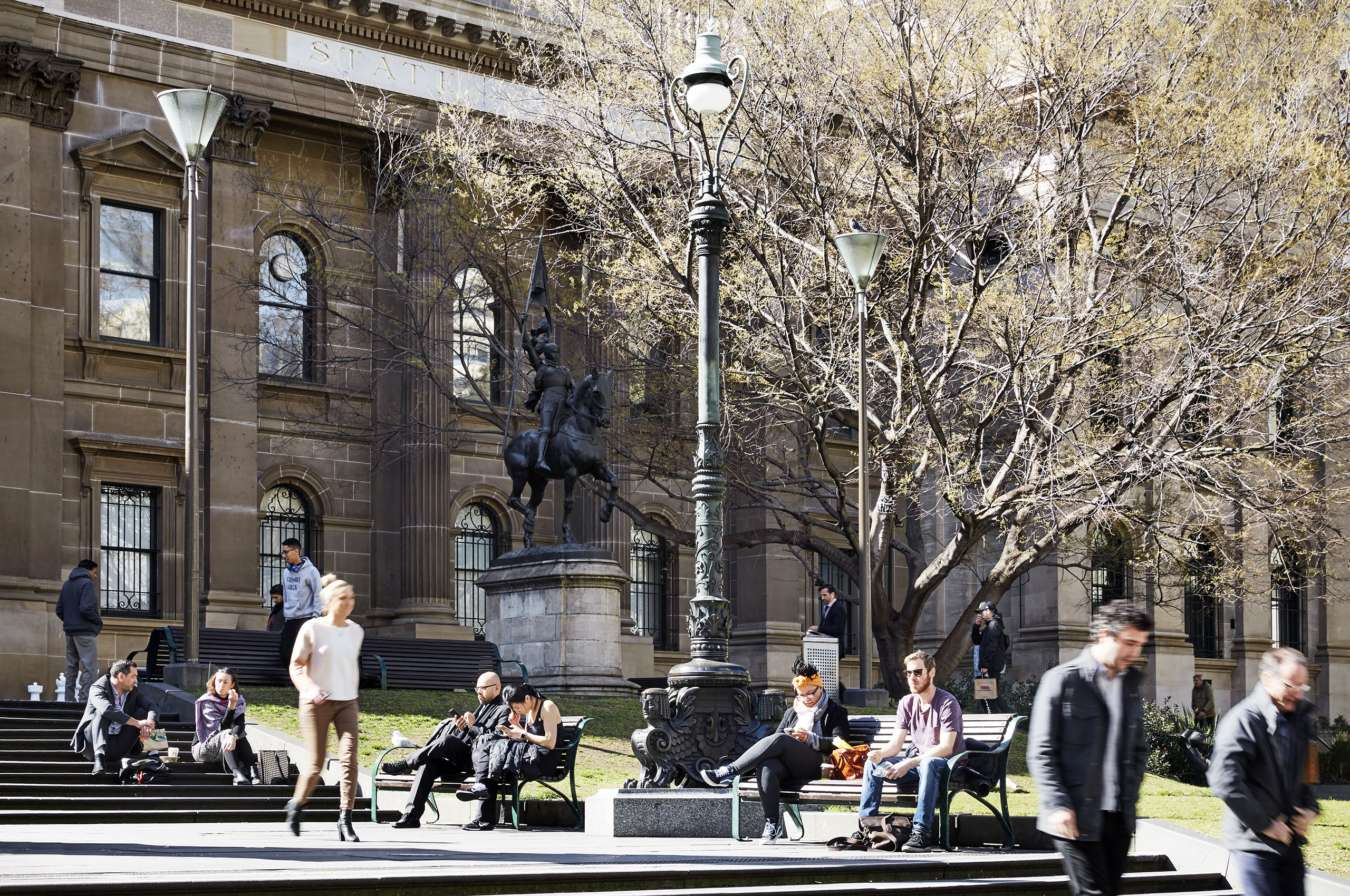 WHAT’S AROUND CARLTON<br />